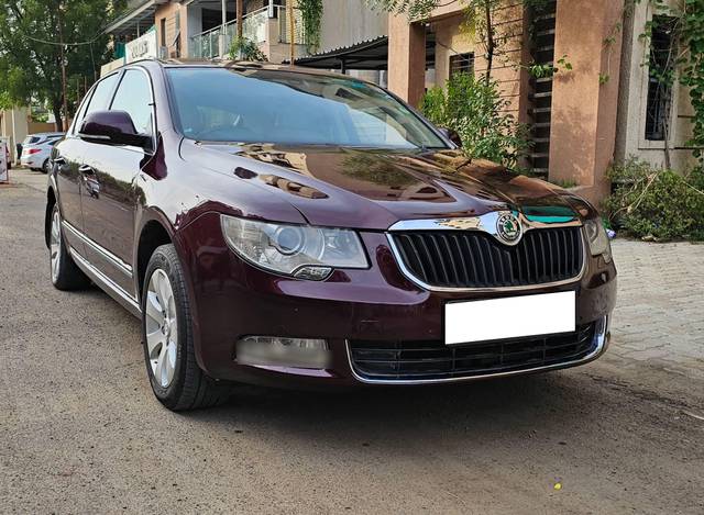 https://images10.gaadi.com/usedcar_image/4567289/original/processed_014922db83631786ec6fa790e7191282.jpg?imwidth=6400