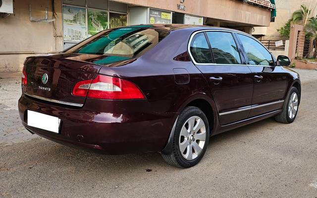https://images10.gaadi.com/usedcar_image/4567289/original/processed_904b7fa27078cfcf803b77cfe713cf5b.jpg?imwidth=6401