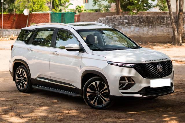 https://images10.gaadi.com/usedcar_image/4567294/original/processed_f959482047593c74ebc4094c24db3d5a.jpg?imwidth=6400