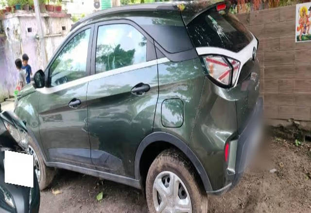 https://images10.gaadi.com/usedcar_image/4567388/original/478602b7-1c8c-40c7-8bec-6b4b99e0dafe.?imwidth=6402