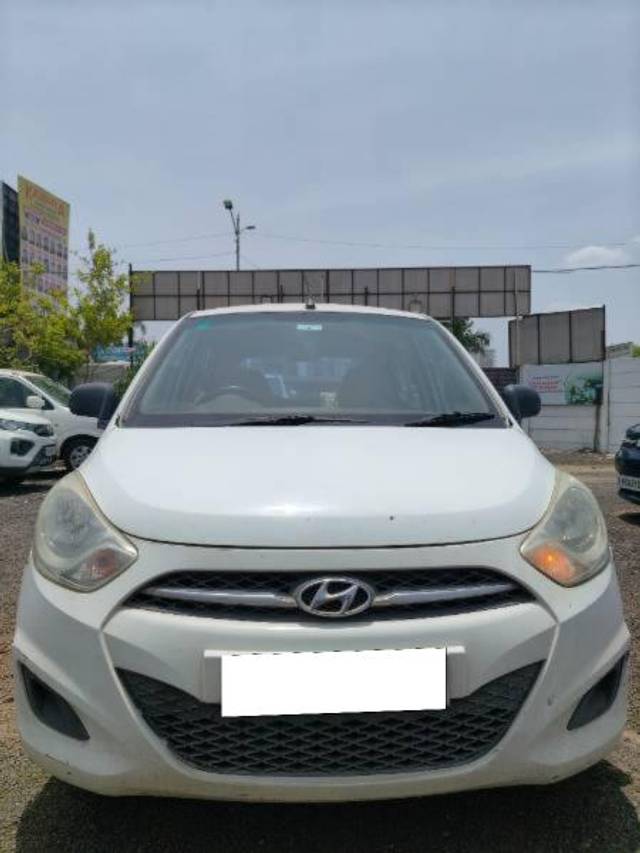 https://images10.gaadi.com/usedcar_image/4567405/original/processed_d5c54b33-5ce2-4fa6-9322-b42e510df188.jpg?imwidth=6400