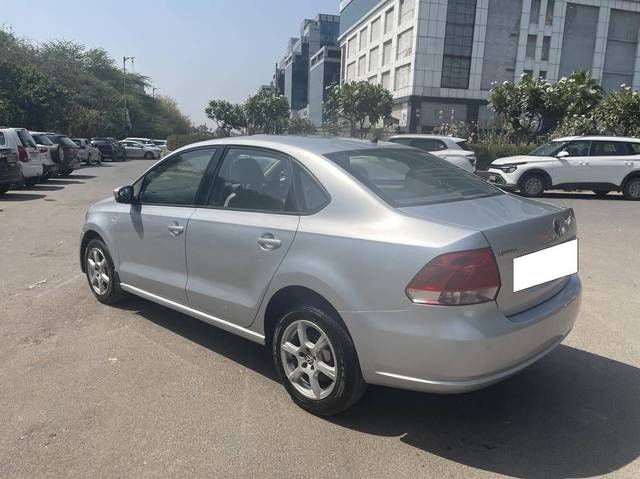 https://images10.gaadi.com/usedcar_image/4567420/original/processed_b9f718c8-866b-4773-add0-edff69e40799.jpg?imwidth=6401