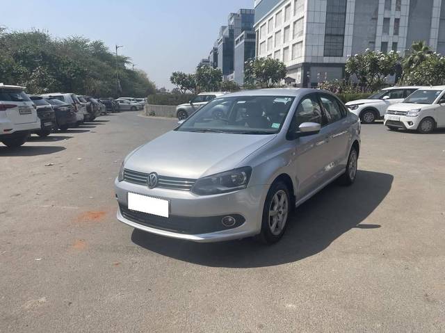 https://images10.gaadi.com/usedcar_image/4567420/original/processed_ca0110d0-f5cc-4459-af7c-265d891881b7.jpg?imwidth=6400