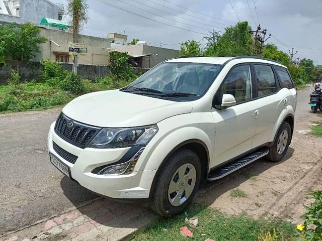 https://images10.gaadi.com/usedcar_image/4567427/original/processed_18c12ae4-b587-4046-acc1-74ce99b91d39.jpg?imwidth=6402