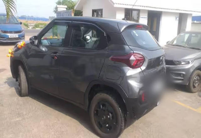 https://images10.gaadi.com/usedcar_image/4567428/original/ff257c7d-18fe-4e63-849c-46b29565b3dc.?imwidth=6402