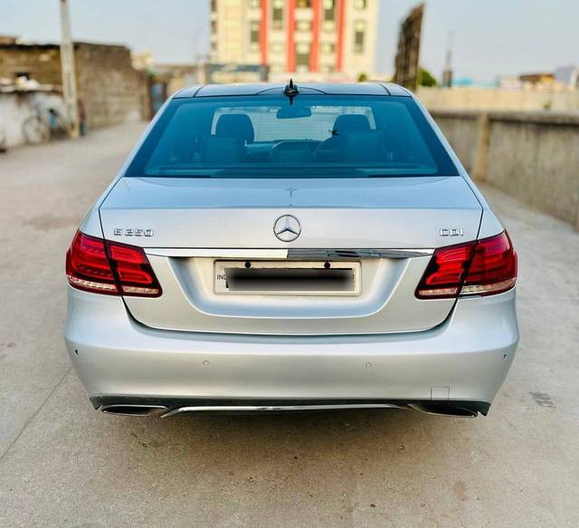 https://images10.gaadi.com/usedcar_image/4567435/original/processed_4bca07a55ed9743af90c0248e0e55257.jpg?imwidth=6401