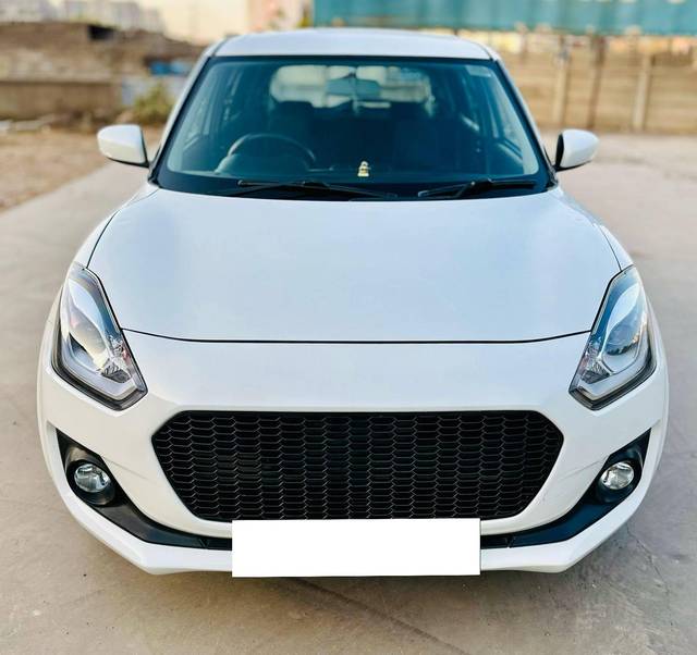 https://images10.gaadi.com/usedcar_image/4567437/original/processed_6808f62e3f3bff492c9e3584feaa2d7d.jpg?imwidth=6402
