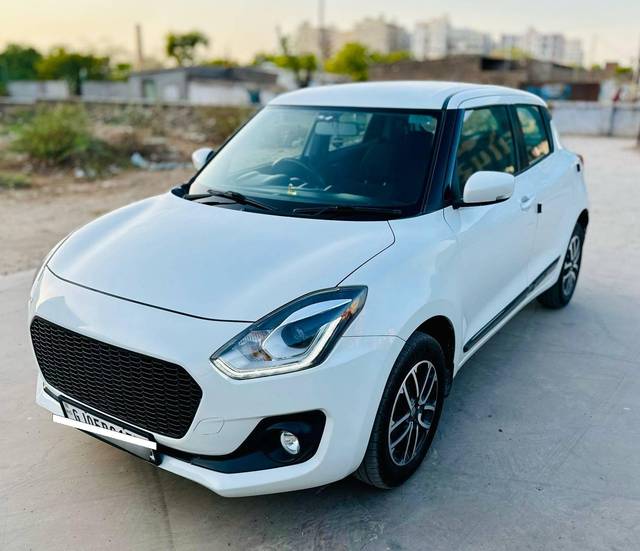 https://images10.gaadi.com/usedcar_image/4567437/original/processed_d0fa9c6410871a99b440f800a362d279.jpg?imwidth=6400