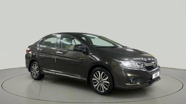 https://images10.gaadi.com/usedcar_image/4567491/original/e5c7423e985fe772e5c571caf5f6f2bc.jpg?imwidth=6400