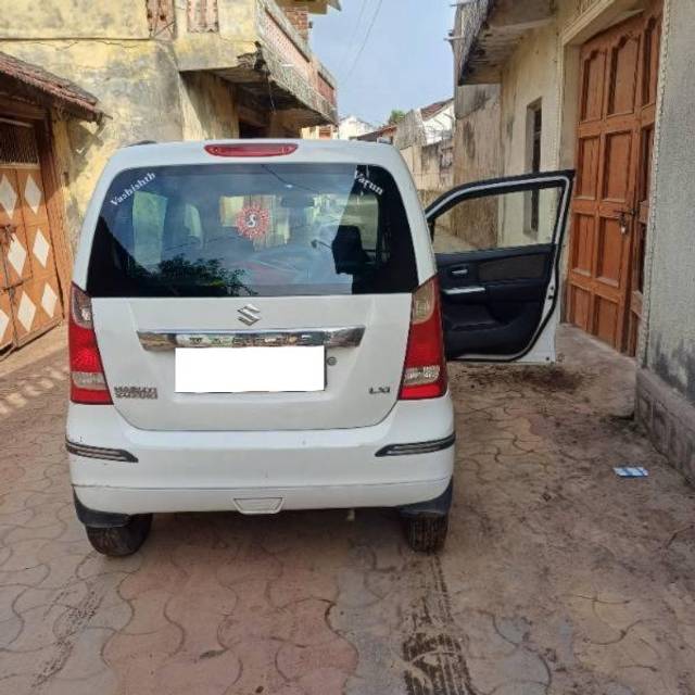 https://images10.gaadi.com/usedcar_image/4567499/original/processed_0afea02e-db84-4938-a1d4-92577bd205a2.jpg?imwidth=6401
