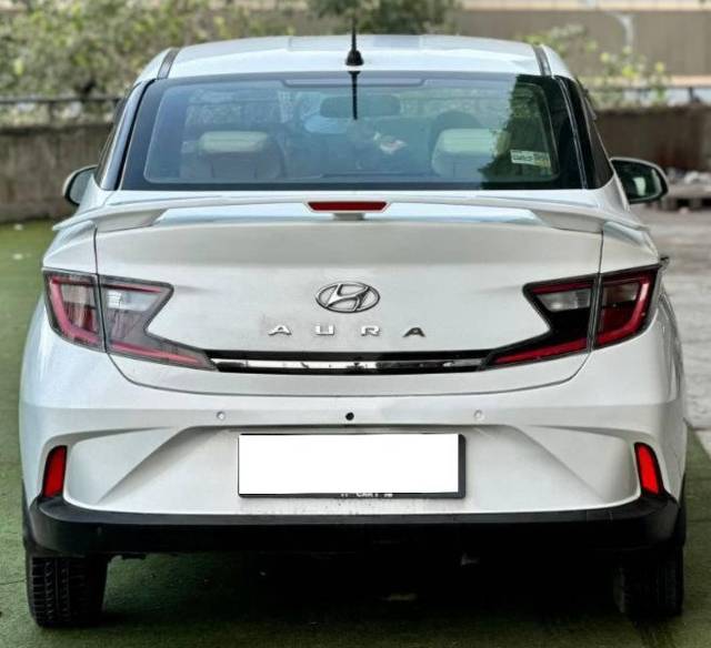 https://images10.gaadi.com/usedcar_image/4567504/original/processed_fa77edb0-b091-40cc-8fb6-1565b79aab4f.jpg?imwidth=6401