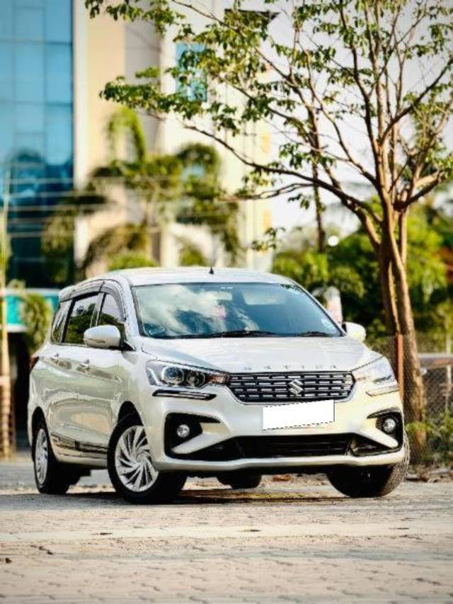 https://images10.gaadi.com/usedcar_image/4567508/original/processed_9d3846eb-917b-4ee4-aa70-e6e3f82390b0.jpg?imwidth=6400