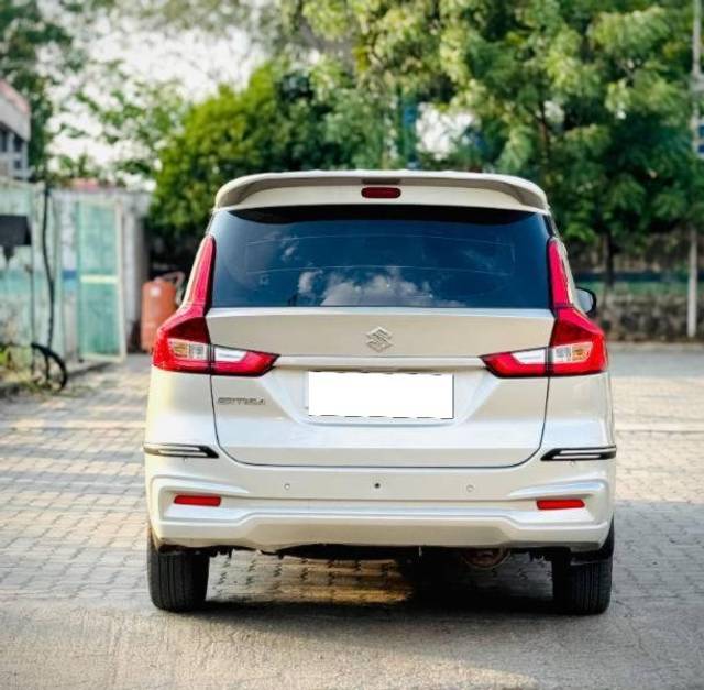 https://images10.gaadi.com/usedcar_image/4567508/original/processed_a315e9ce-07cc-4f06-b1ed-f6d0b7cd0b12.jpg?imwidth=6402