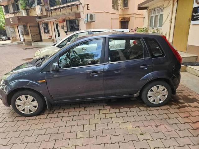 https://images10.gaadi.com/usedcar_image/4567513/original/processed_aa483caf-e1ca-4b08-9af3-851da22e94e0.jpg?imwidth=6402