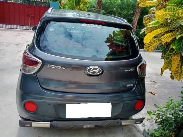 https://images10.gaadi.com/usedcar_image/4567540/original/processed_4625a123-f4a1-41dc-a6bd-2e6b19dc2794.jpg?imwidth=6402