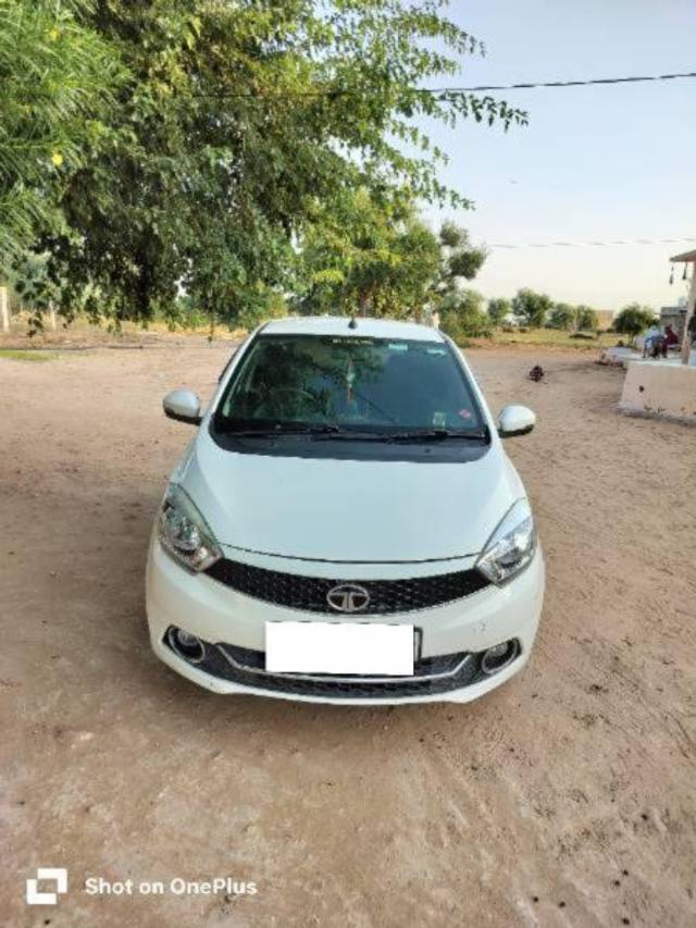 https://images10.gaadi.com/usedcar_image/4567558/original/processed_76c295b0-ed15-4241-9551-5a7b1982a603.jpg?imwidth=6400