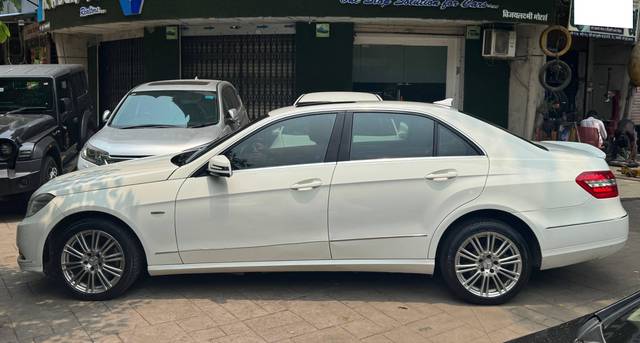 https://images10.gaadi.com/usedcar_image/4567609/original/processed_d8584667-41d7-4642-8404-86369eaff81c.jpg?imwidth=6402
