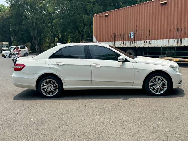 https://images10.gaadi.com/usedcar_image/4567609/original/processed_f7bb3bb6-f310-4dd7-b66d-0c034ca25567.jpg?imwidth=6401