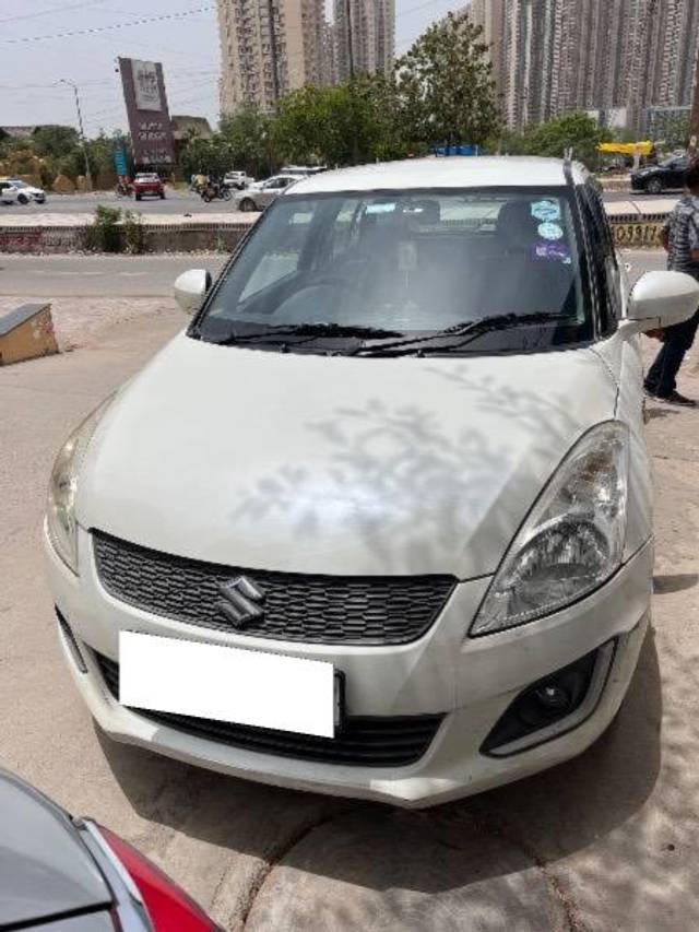 https://images10.gaadi.com/usedcar_image/4567653/original/processed_75a30d94-a4a5-477d-bad4-4b4c6d11e483.jpeg?imwidth=6402