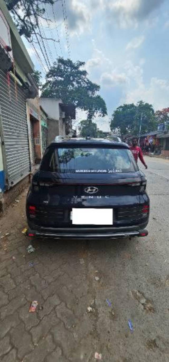 https://images10.gaadi.com/usedcar_image/4567692/original/processed_600b3912-7ec9-4a08-9c8d-da9028b0e537.jpg?imwidth=6401