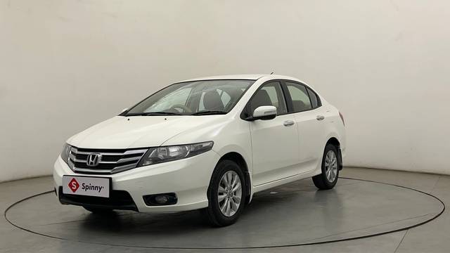 https://images10.gaadi.com/usedcar_image/4567777/original/b874d72abfb94b4572b736c264cb8e97.JPG?imwidth=6400