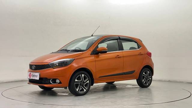 https://images10.gaadi.com/usedcar_image/4567806/original/0e2f1d160b5360b9566c7cb2115f5a9b.JPG?imwidth=6400