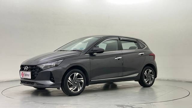 https://images10.gaadi.com/usedcar_image/4567851/original/5780b85c989de4658d91bf87ac31d42a.JPG?imwidth=6400