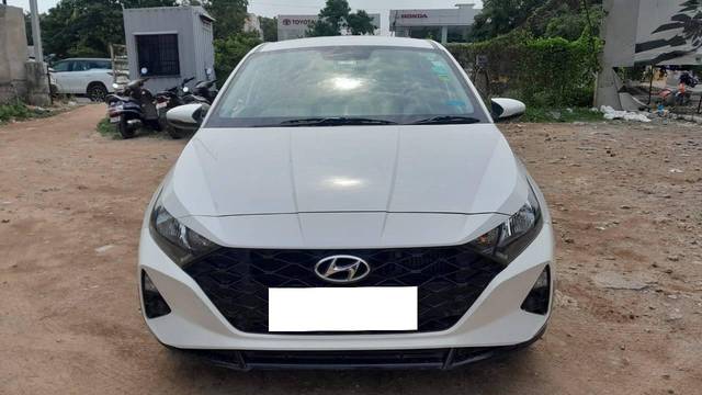 https://images10.gaadi.com/usedcar_image/4567867/original/processed_3a1981b32bf4a06b39409bc05574a764.jpg?imwidth=6400