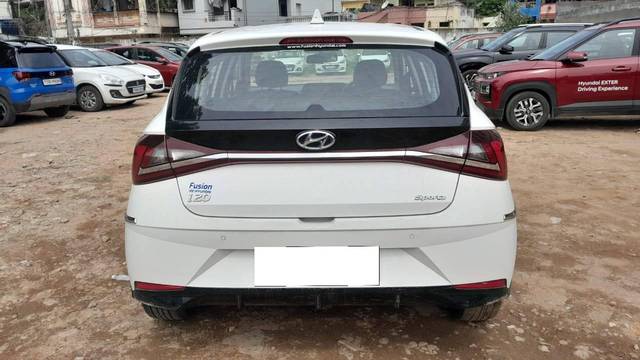 https://images10.gaadi.com/usedcar_image/4567867/original/processed_3a2f7456458fcfc62db5eb76b42e1062.jpg?imwidth=6401
