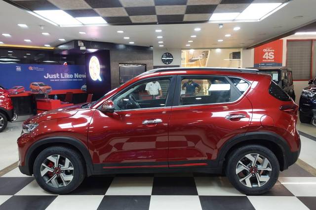 https://images10.gaadi.com/usedcar_image/4567896/original/processed_0f0b4fe1029841438552683dbc26c3bf.jpg?imwidth=6402