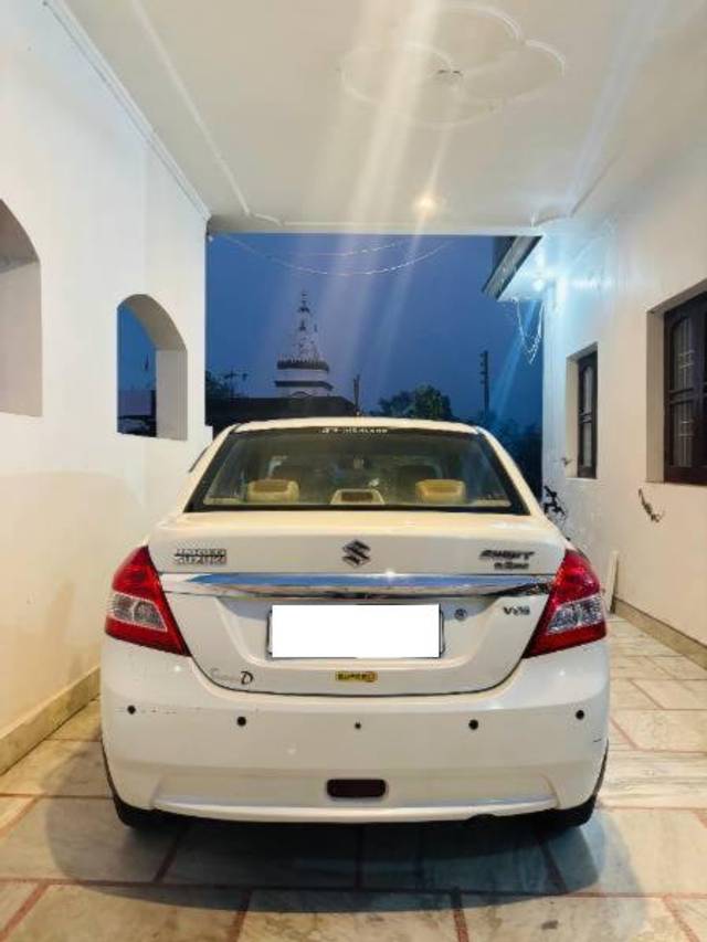 https://images10.gaadi.com/usedcar_image/4567902/original/processed_b8f4bf68-c390-4b32-8d5a-748a11626192.jpg?imwidth=6401