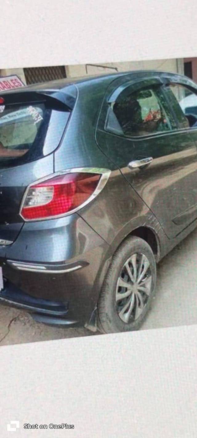 https://images10.gaadi.com/usedcar_image/4567953/original/processed_35b7184709176356dc29e6718225a660.jpg?imwidth=6400
