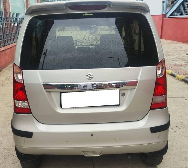 https://images10.gaadi.com/usedcar_image/4567960/original/processed_3b3fe1af18441bbb5b745ad26148c428.jpg?imwidth=6401