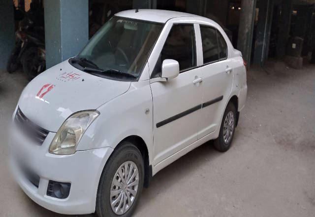 https://images10.gaadi.com/usedcar_image/4567978/original/0df5b51f-cf3f-4aaf-89af-bb01d5fa778d.?imwidth=6400