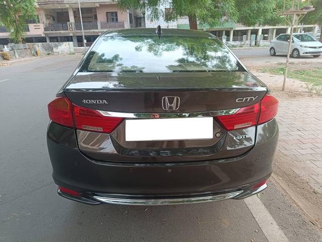 https://images10.gaadi.com/usedcar_image/4567993/original/processed_3791deef-b9bf-4419-8cf3-4e5b66411763.jpg?imwidth=6401