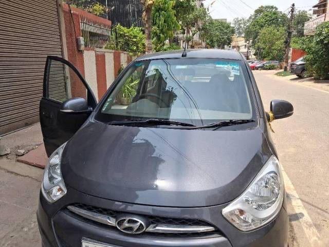 https://images10.gaadi.com/usedcar_image/4568002/original/processed_38248429-0d43-462b-8a42-6e2eb0e6d8b8.jpg?imwidth=6400