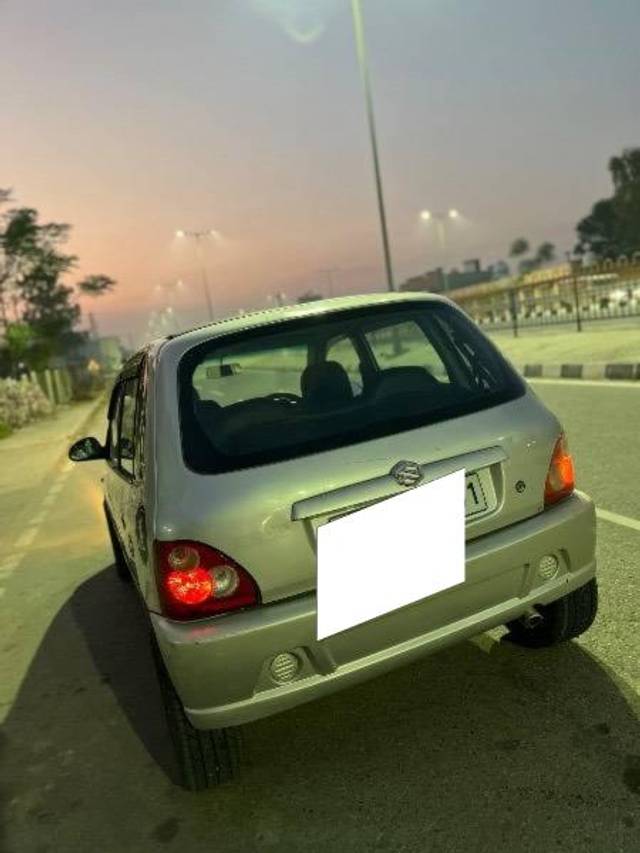 https://images10.gaadi.com/usedcar_image/4568012/original/processed_7ec00259-ae74-4f29-b01e-431b99f21b5c.jpeg?imwidth=6401
