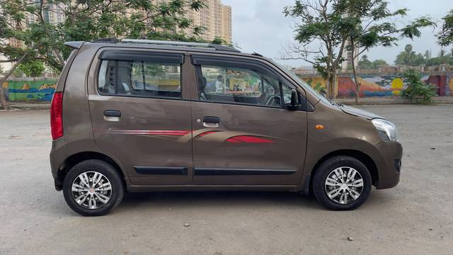 https://images10.gaadi.com/usedcar_image/4568014/original/processed_67d29c3d1b9596e8c5c5494b284971bf.jpg?imwidth=6401