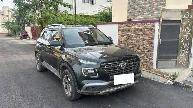 https://images10.gaadi.com/usedcar_image/4568015/original/processed_3432a0d6-6530-4ea6-b364-510e533a22cb.jpeg?imwidth=6400