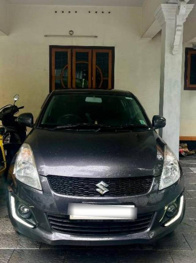 https://images10.gaadi.com/usedcar_image/4568016/original/processed_8198bd7d-e80b-46e6-9252-3a25bedb59d7.jpeg?imwidth=6401