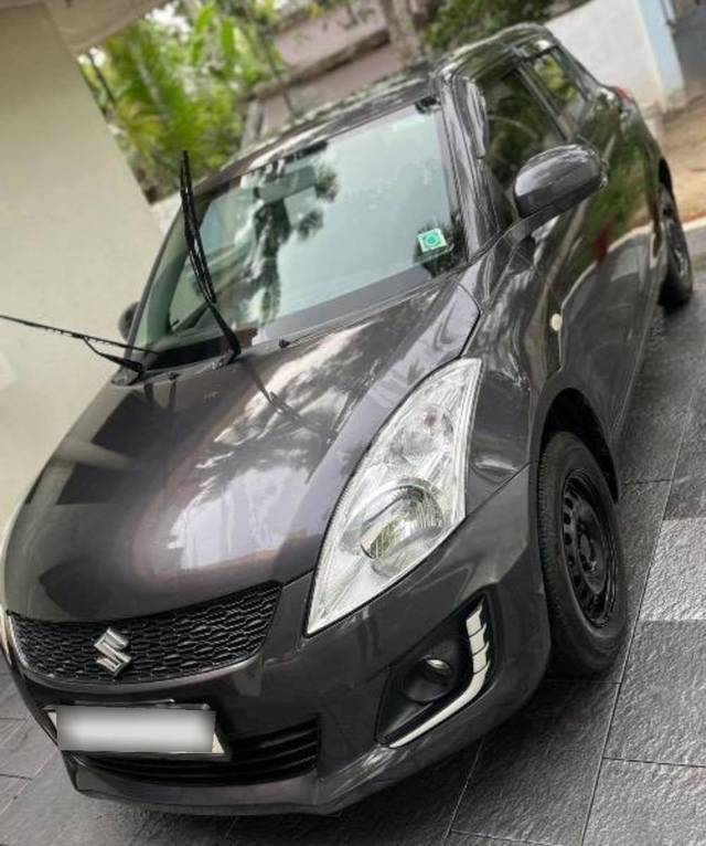 https://images10.gaadi.com/usedcar_image/4568016/original/processed_processed_995066df-cfad-4224-8cac-f5c71997b5c8.jpeg?imwidth=6400