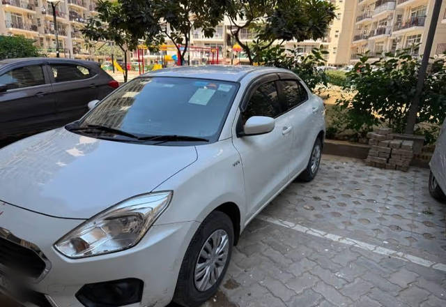 https://images10.gaadi.com/usedcar_image/4568019/original/ae9b2cf9-d45c-42e0-9f9c-e3a60e17933d.?imwidth=6400