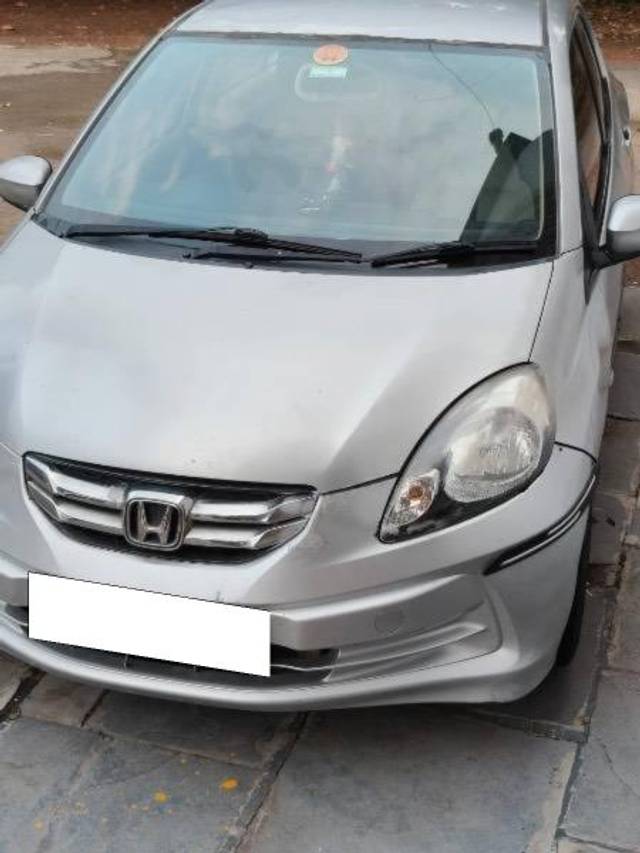 https://images10.gaadi.com/usedcar_image/4568024/original/processed_2018fa5b-b906-477d-888e-82699f47a5b2.jpeg?imwidth=6400