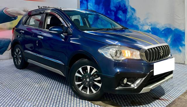 https://images10.gaadi.com/usedcar_image/4568058/original/processed_f54da310ef73211572c87c98371720a6.jpg?imwidth=6400
