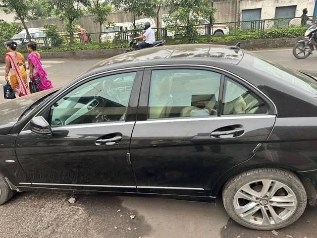 https://images10.gaadi.com/usedcar_image/4568065/original/processed_d5d52bd9-4404-42b2-b835-7bbf5bb0ae44.jpeg?imwidth=6402