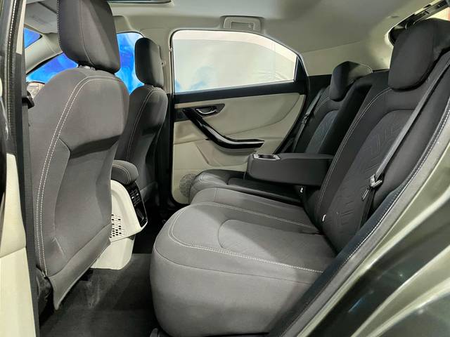 https://images10.gaadi.com/usedcar_image/4568069/original/3b8e20740a5a84705c9da96816cc5f6c.jpg?imwidth=6402