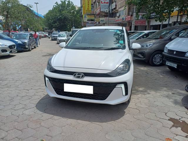 https://images10.gaadi.com/usedcar_image/4568072/original/processed_6860a9b534fcbe320c0d17bba56a41d9.jpg?imwidth=6400