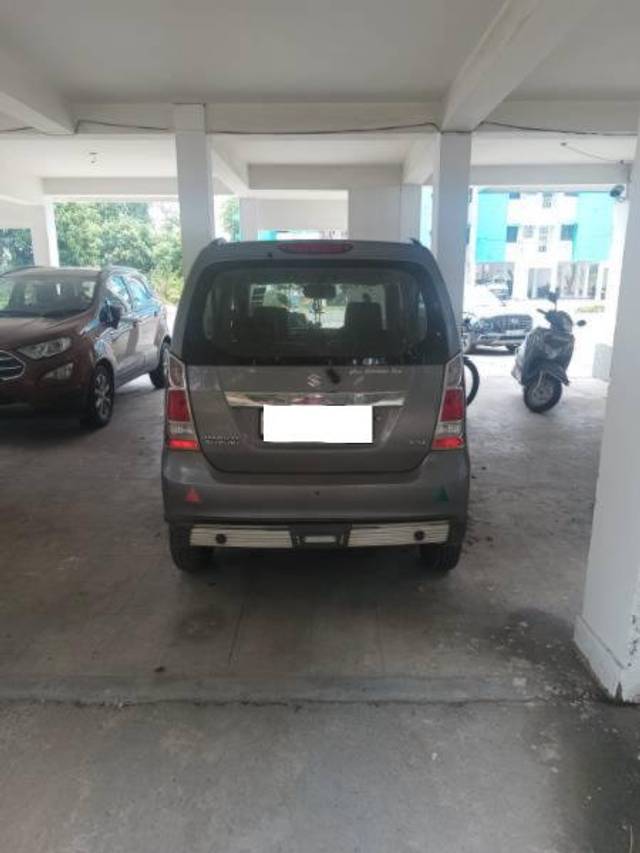 https://images10.gaadi.com/usedcar_image/4568079/original/processed_f8d776a2-1d42-4028-bcb7-3c7e80935233.jpeg?imwidth=6402