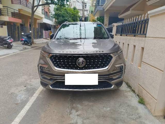 https://images10.gaadi.com/usedcar_image/4568084/original/processed_63314834-51d9-49e4-a141-20e5ce235713.jpg?imwidth=6400