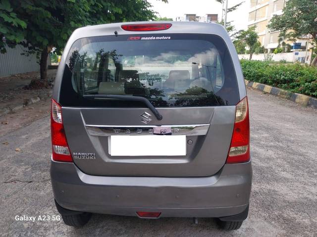 https://images10.gaadi.com/usedcar_image/4568087/original/processed_5bc6b20ac3caaf5973d53f7cb9609e80.jpg?imwidth=6401